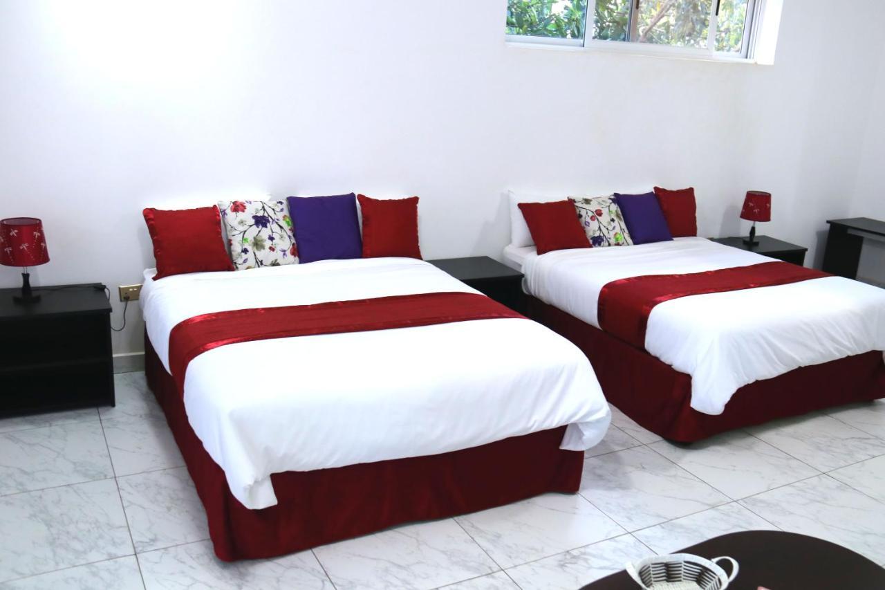 Bed and Breakfast The Shoebill Nest à Kampala Extérieur photo