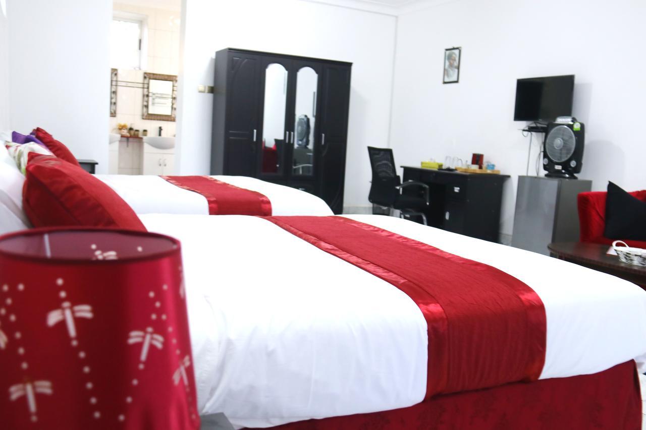 Bed and Breakfast The Shoebill Nest à Kampala Extérieur photo